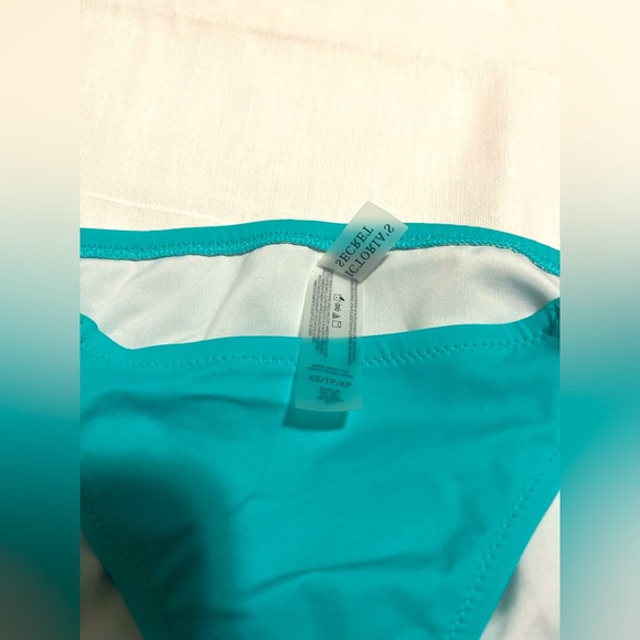 Mix and match Victoria Secret Bikini - Picture 2 of 7